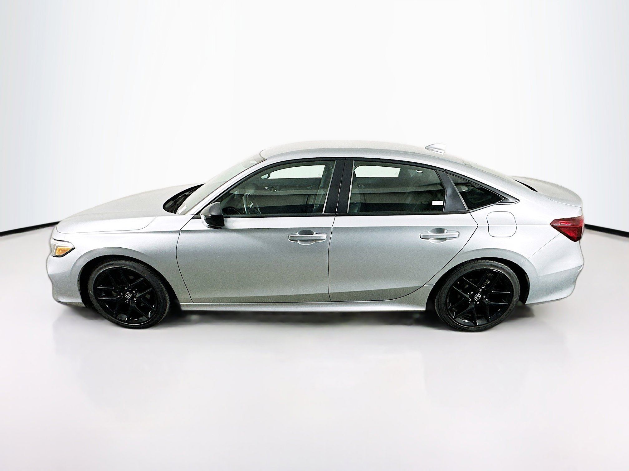 Used 2025 Honda Civic Sport image 4