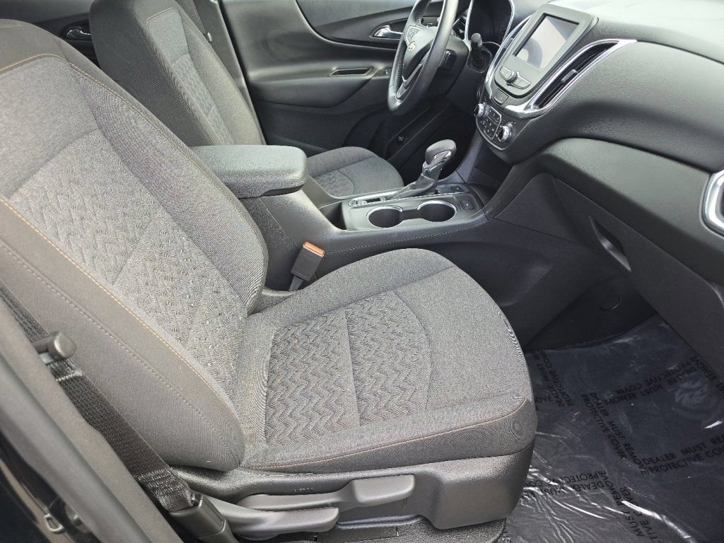 Used 2022 Chevrolet Equinox LT w/ Driver Convenience Package AWD/4WD image 25