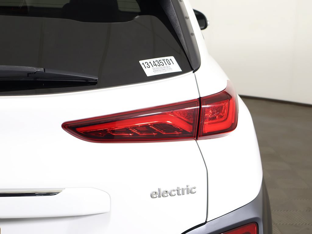 Used 2021 Hyundai Kona Limited FWD image 16