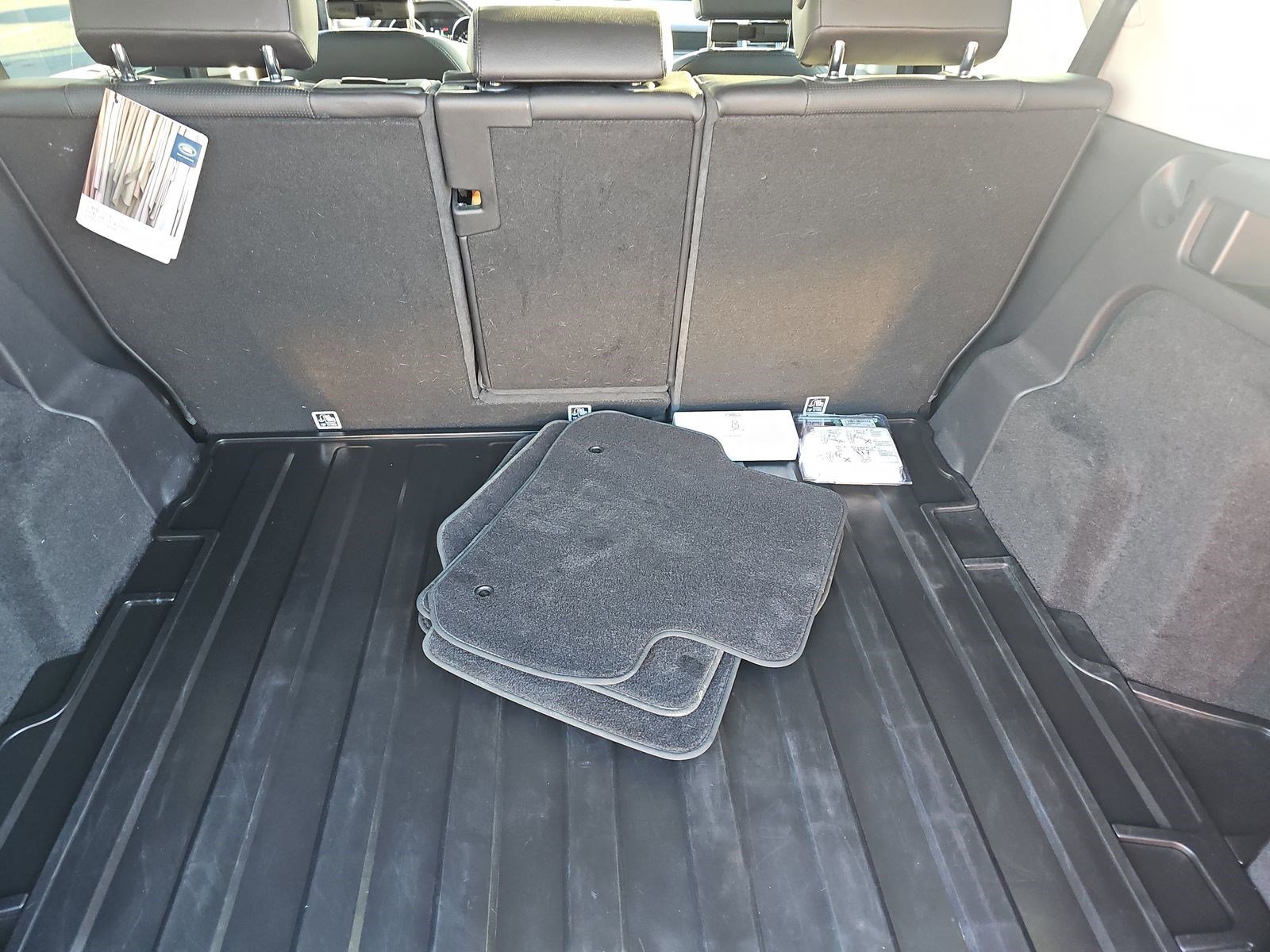 Used 2019 Land Rover Discovery Sport AWD/4WD image 16