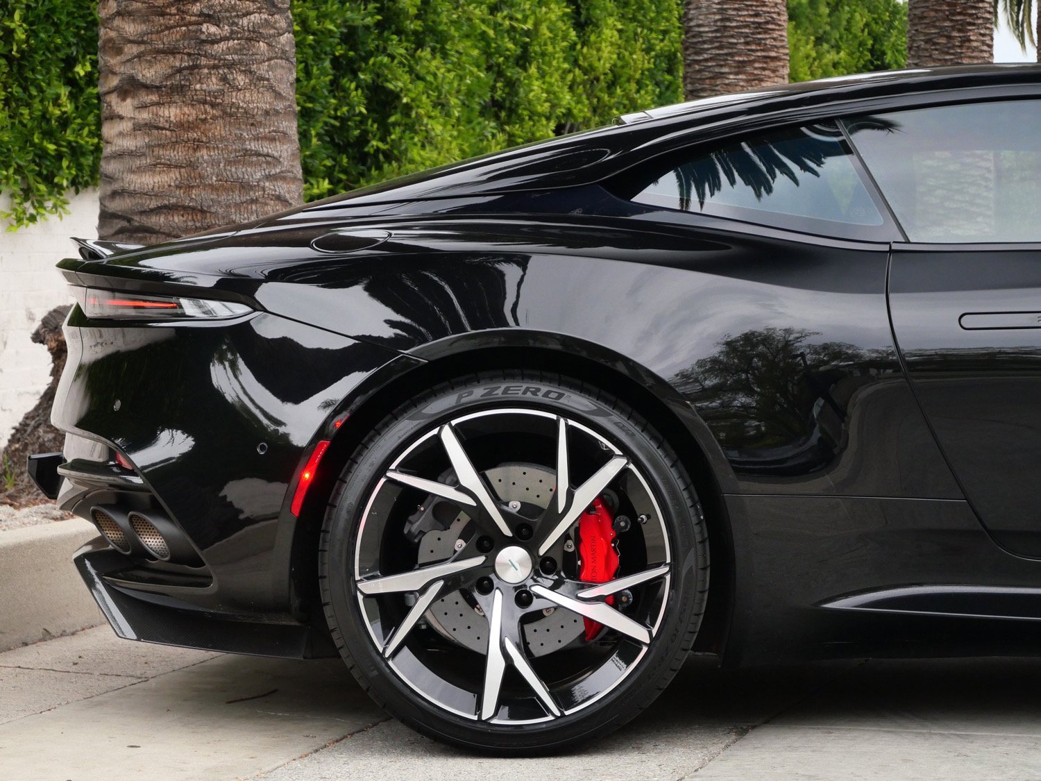 Used 2019 Aston Martin DBS Superleggera image 22