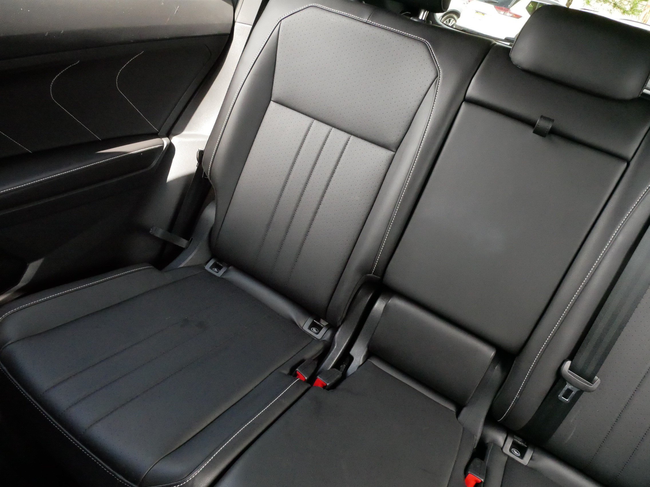 Certified 2023 Volkswagen Tiguan SE R-Line AWD/4WD image 12