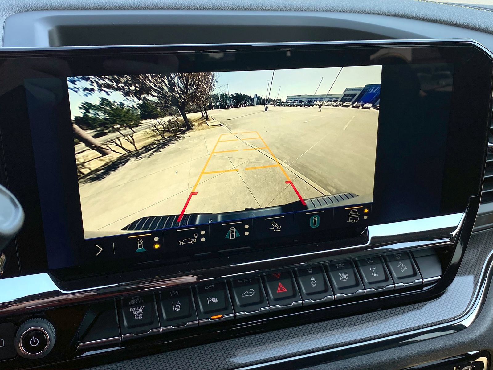 Used 2025 Chevrolet Silverado 2500 ZR2 w/ Technology Package image 21