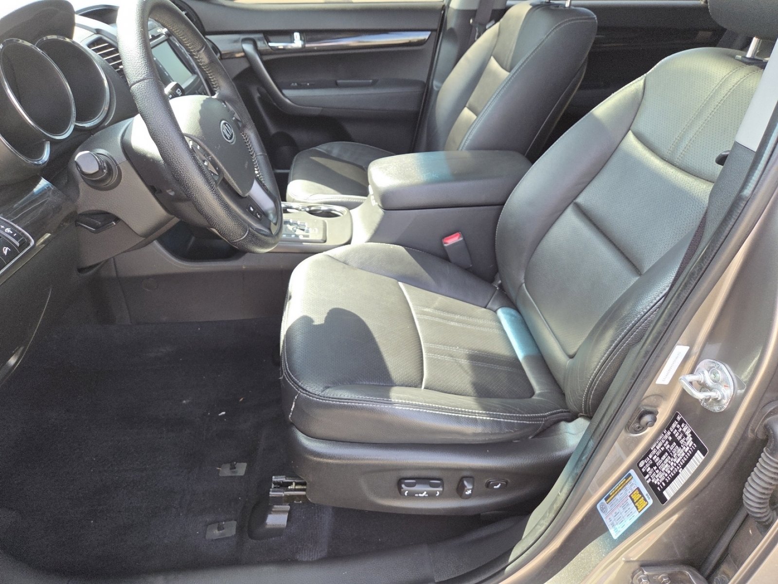 Used 2013 Kia Sorento EX w/ EX V6 Premium Pkg AWD/4WD image 23