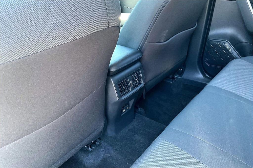 Used 2024 Toyota RAV4 XLE w/ Convenience Package AWD/4WD image 10