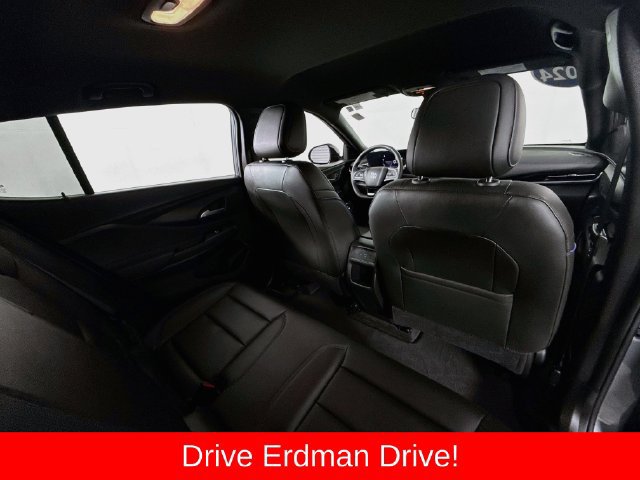 Used 2024 Buick Envista Sport Touring w/ Convenience I Package FWD image 28