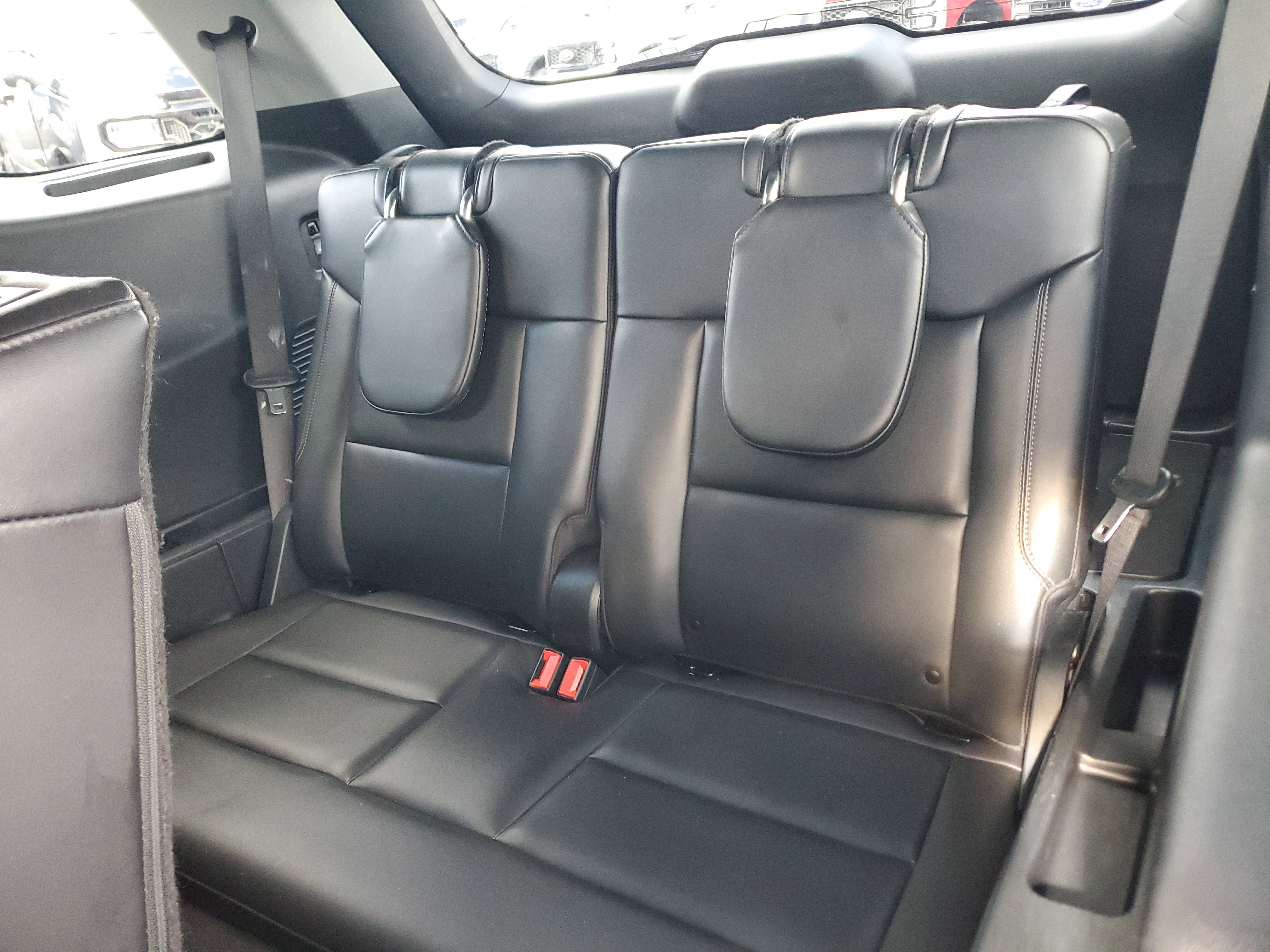 Used 2023 Ford Explorer XLT w/ Equipment Group 202A image 14