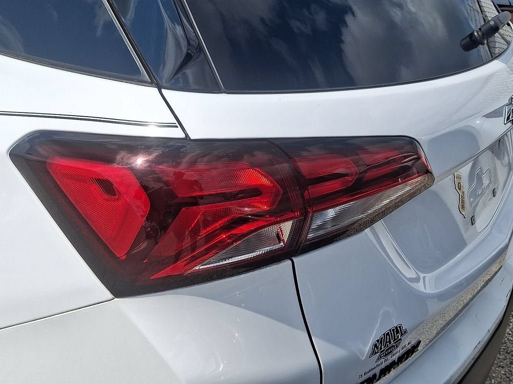 Certified 2023 Chevrolet Equinox LS w/ LS Convenience Package FWD image 9
