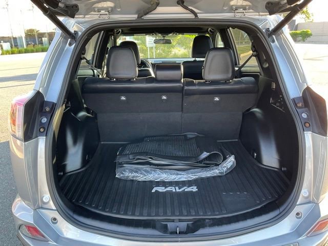 Used 2016 Toyota RAV4 SE AWD/4WD image 9