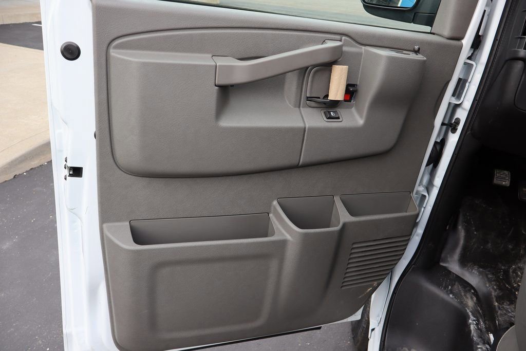 New 2025 Chevrolet Express 2500 w/ Driver Convenience Package RWD image 18