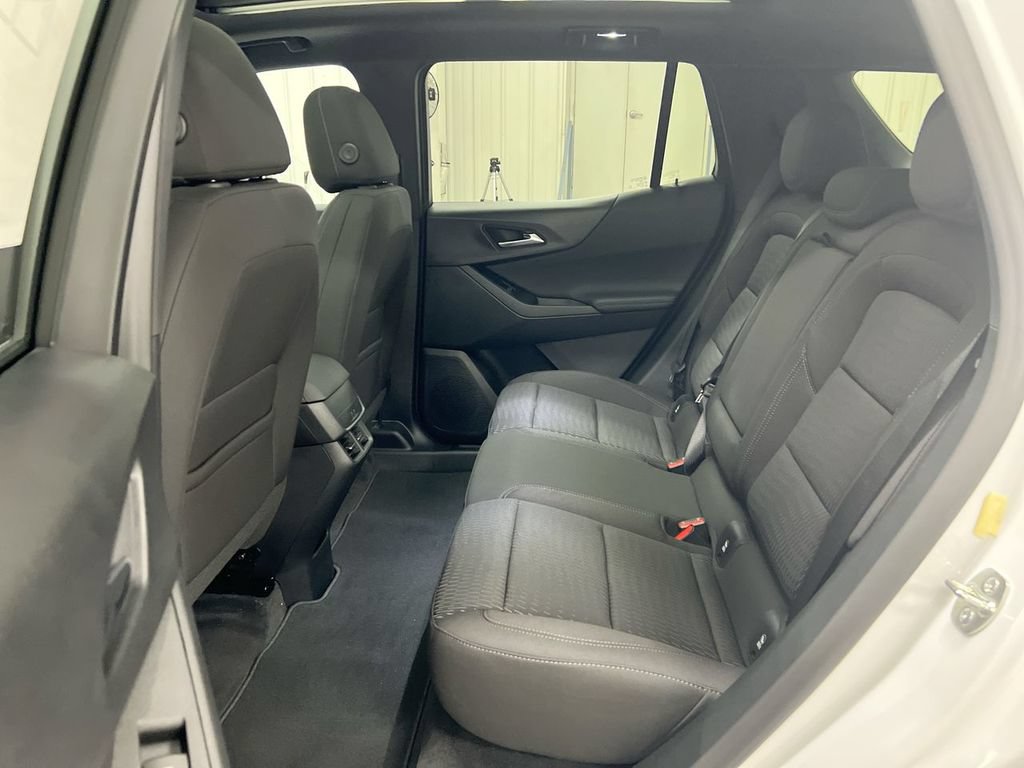 New 2027 Chevrolet Equinox LT FWD image 24