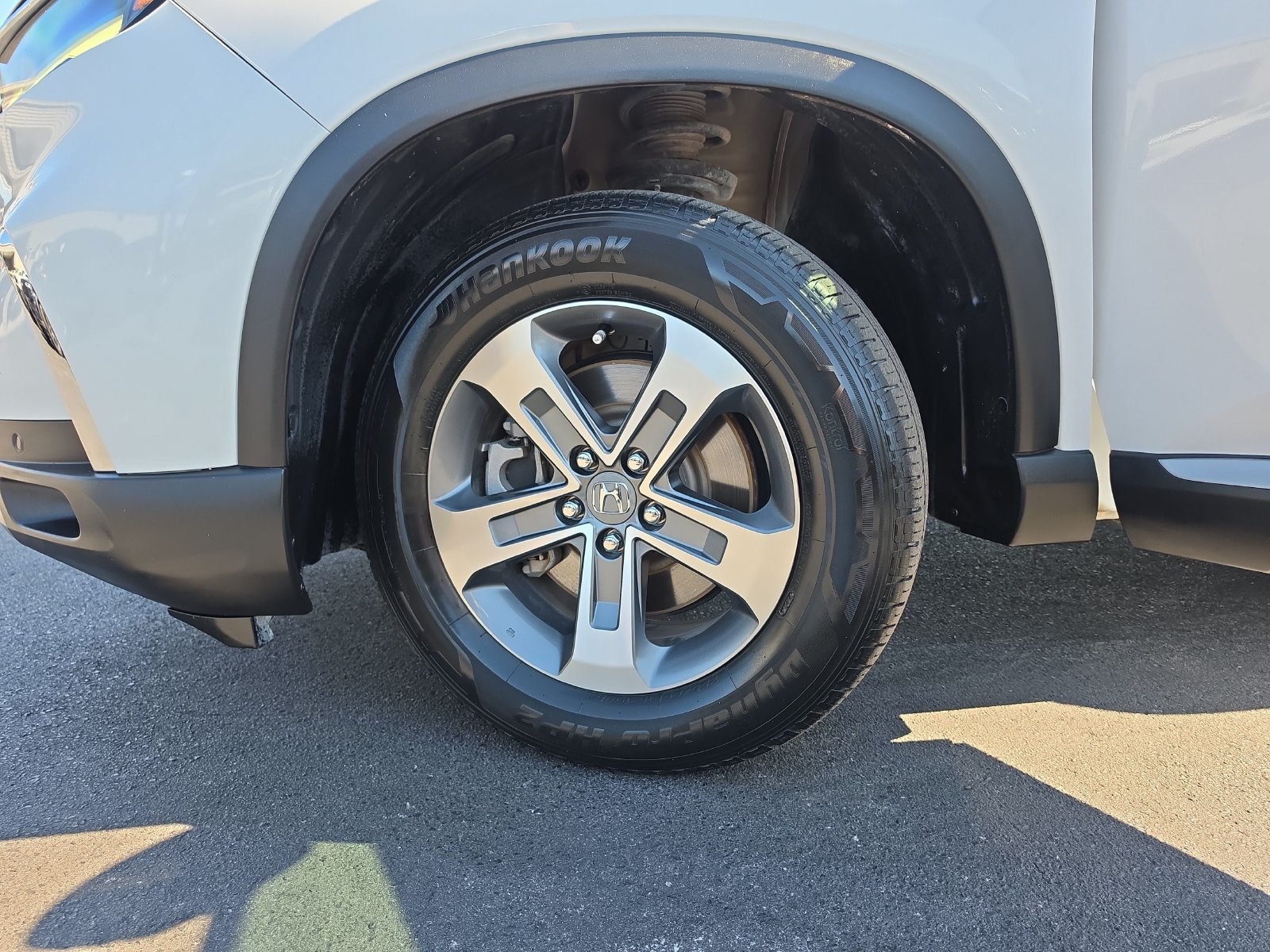 Used 2025 Honda Pilot EX-L image 32