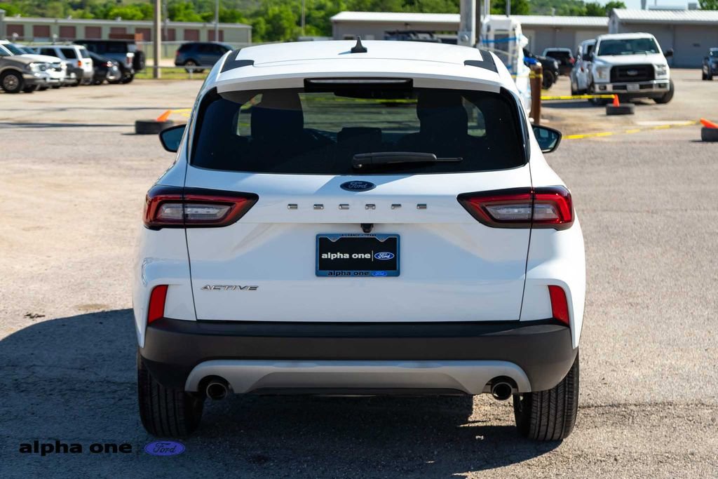Used 2024 Ford Escape Active image 6
