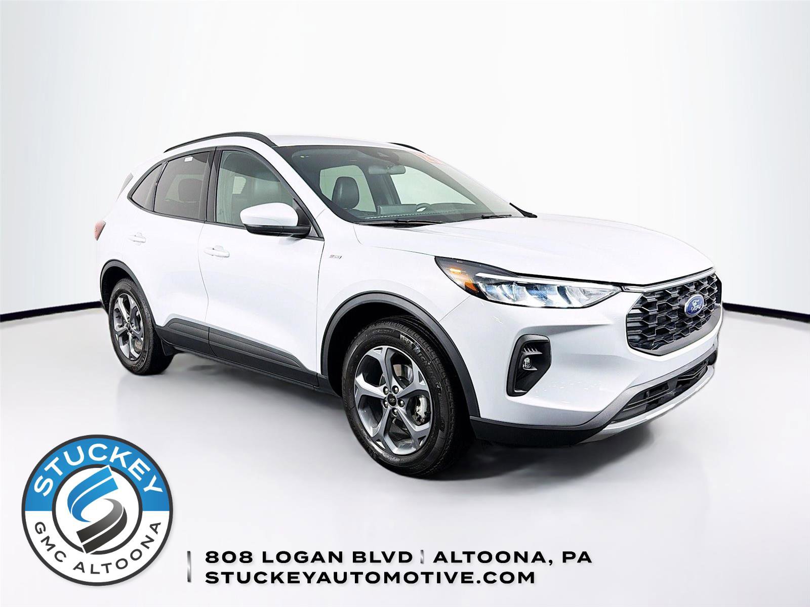 Used 2025 Ford Escape ST-Line Select w/ Tech Pack #1 AWD/4WD image 1