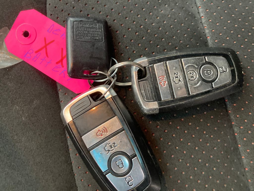 Used 2018 Ford Explorer XLT w/ Equipment Group 202A image 39