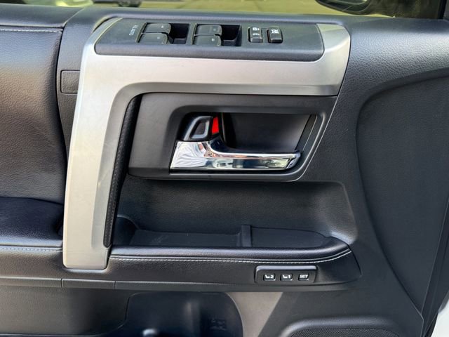 Used 2016 Toyota 4Runner Limited AWD/4WD image 10