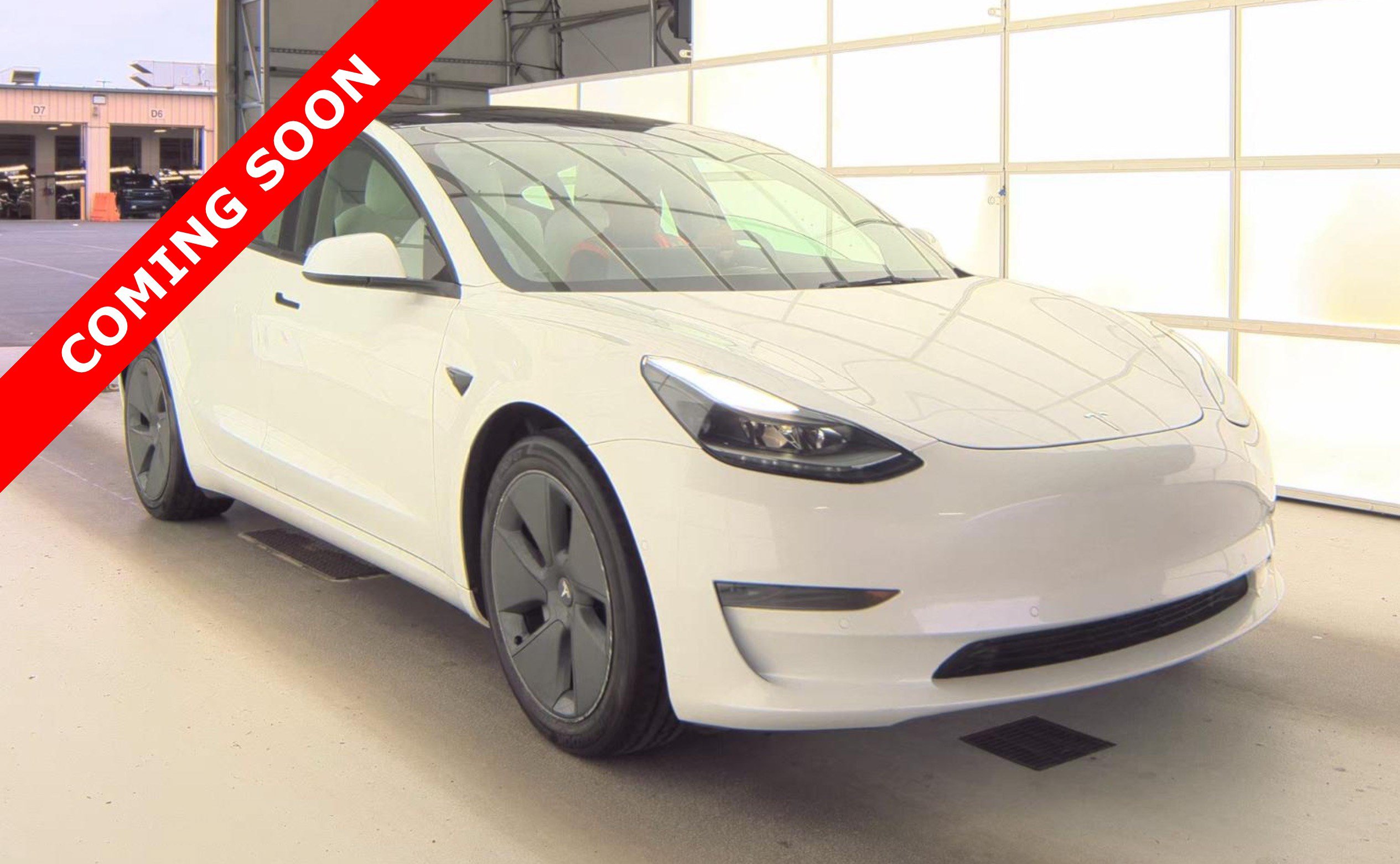 Used 2022 Tesla Model 3 Standard Range RWD image 3