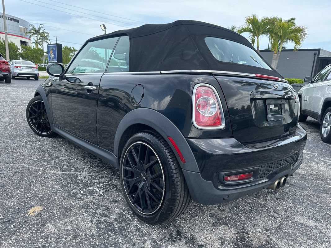 Used 2015 MINI Cooper S FWD image 4