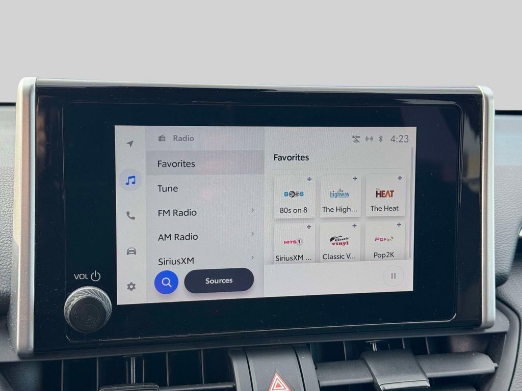 Used 2024 Toyota RAV4 XLE image 27