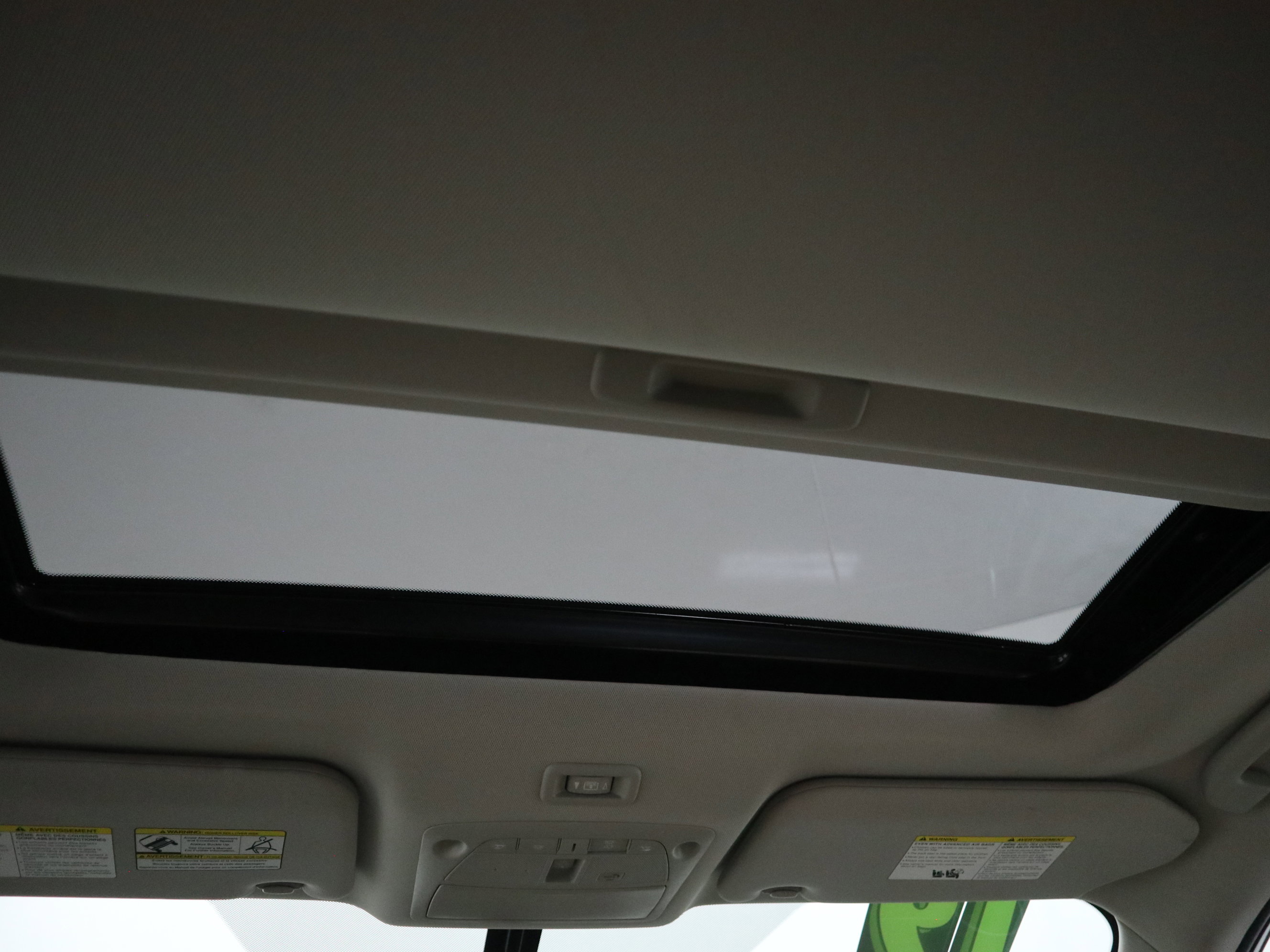 Used 2019 Nissan Pathfinder Platinum AWD/4WD image 18