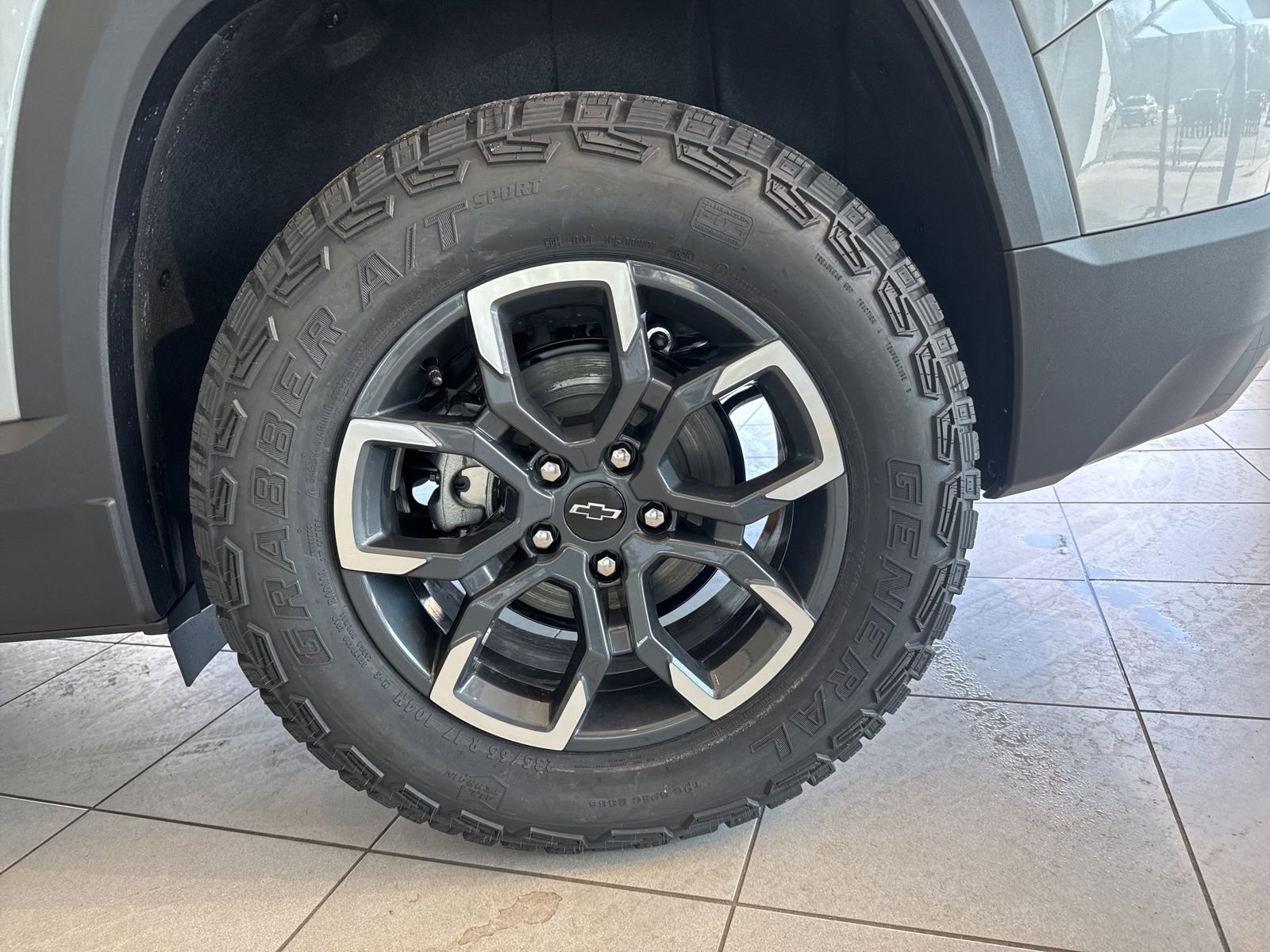 New 2026 Chevrolet Equinox ACTIV w/ Convenience Package III image 9