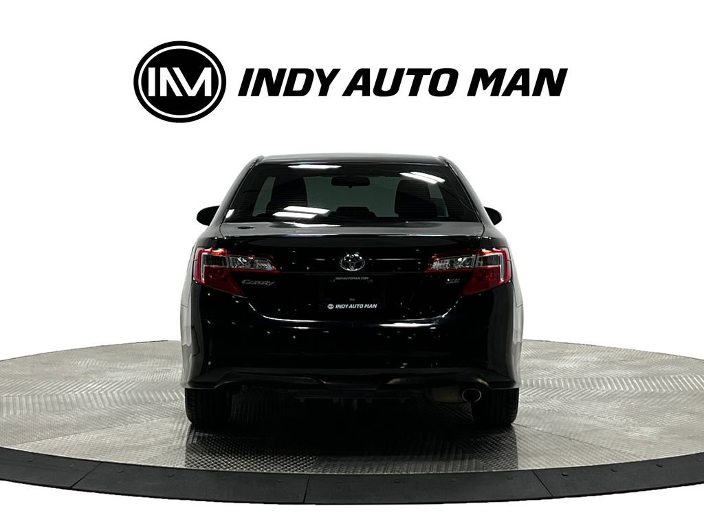 Used 2014 Toyota Camry SE image 5