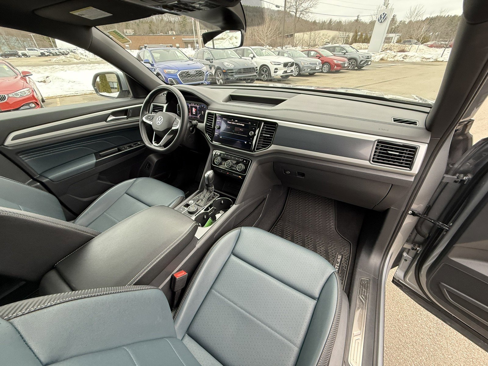 Used 2021 Volkswagen Atlas Cross Sport SEL image 25