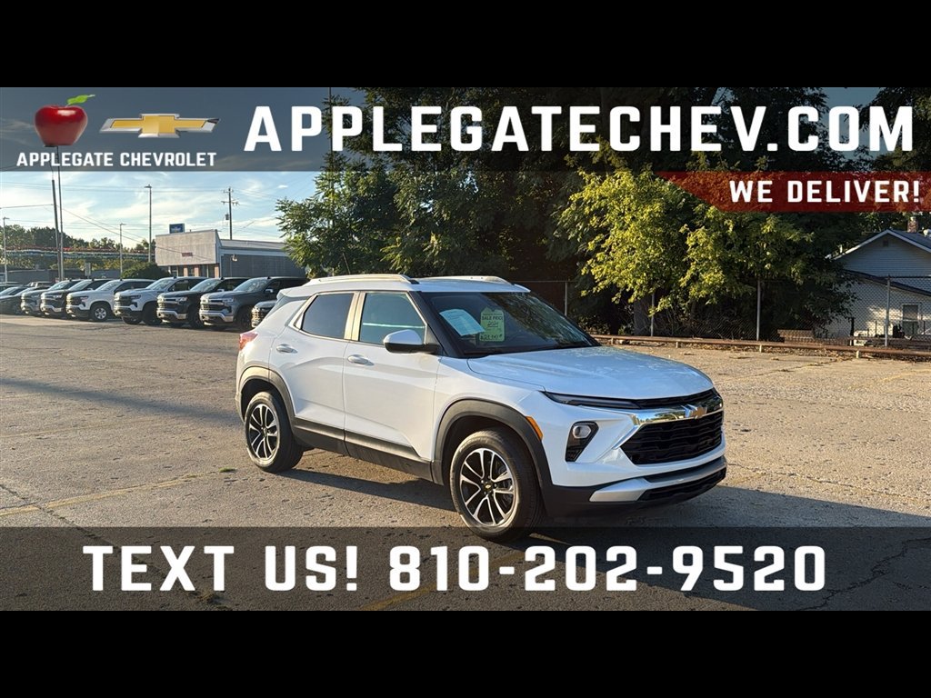Used 2024 Chevrolet TrailBlazer LT w/ Convenience Package AWD/4WD image 1