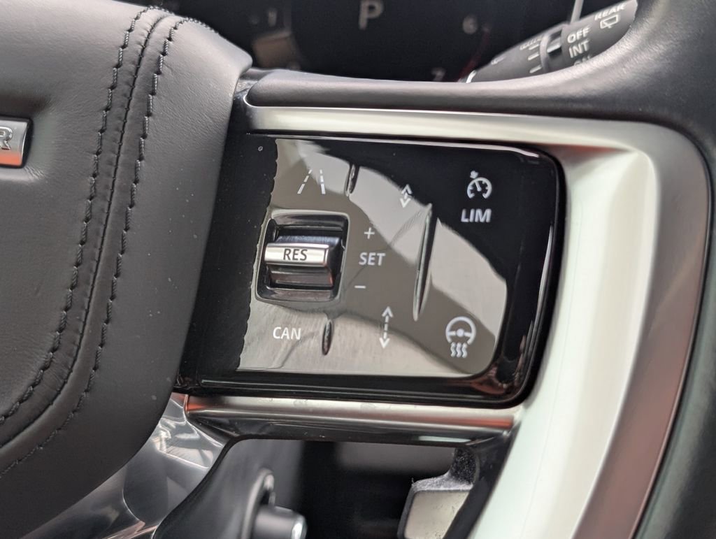 Used 2023 Land Rover Range Rover SE image 25