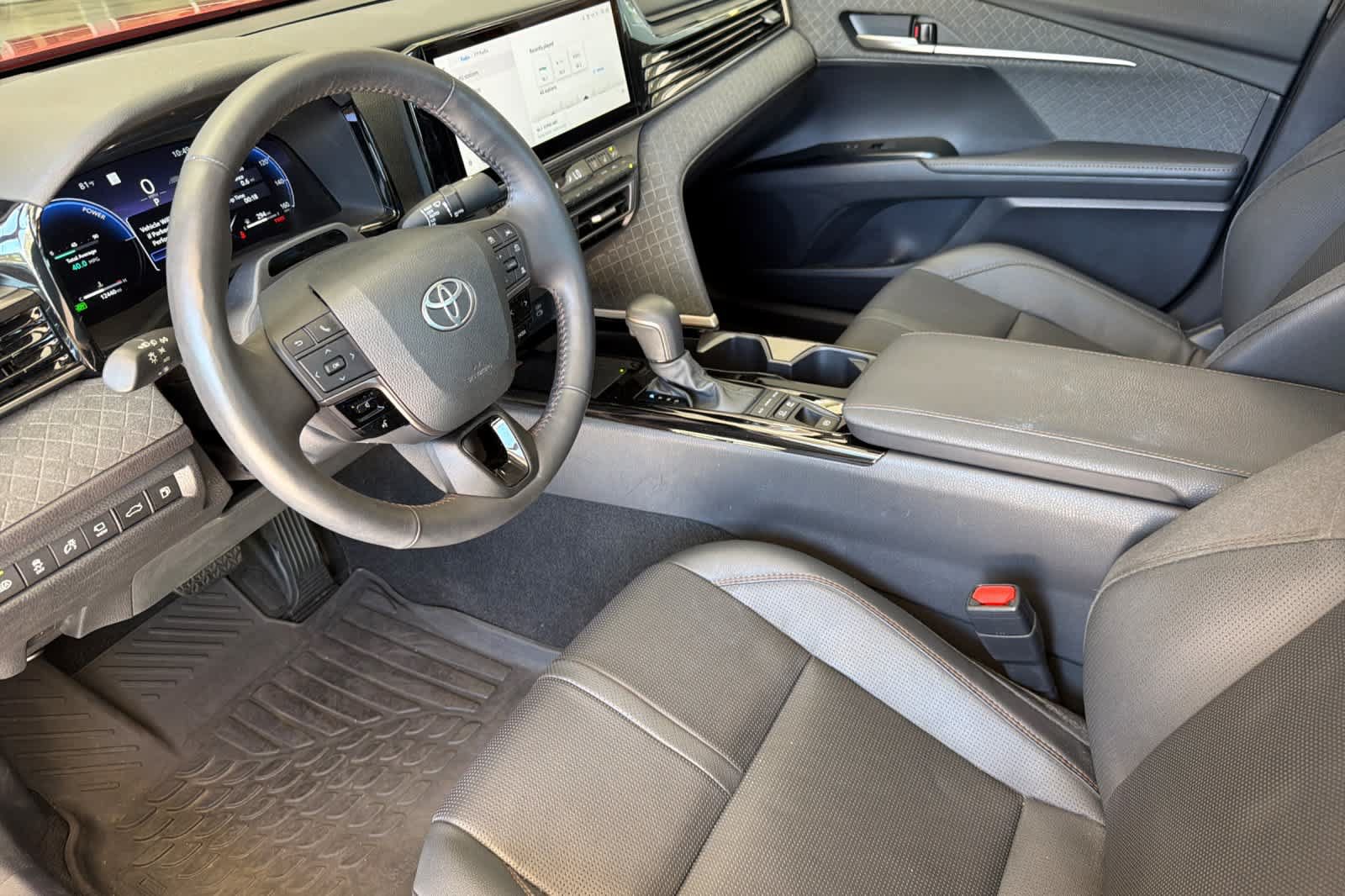 Used 2025 Toyota Camry XLE w/ Premium Plus Package AWD/4WD image 11