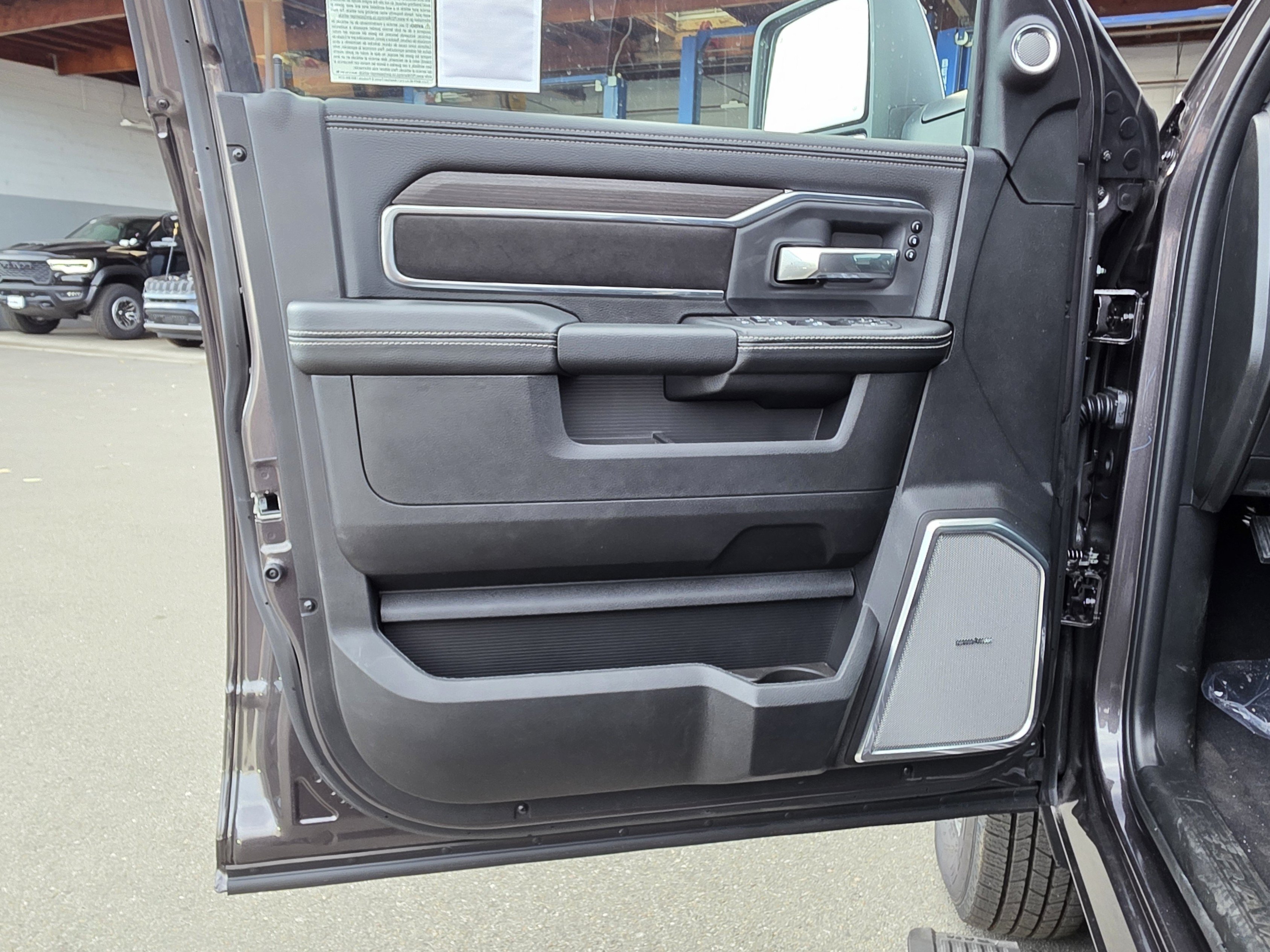 New 2026 RAM 3500 Laramie w/ Max Tow Package AWD/4WD image 9