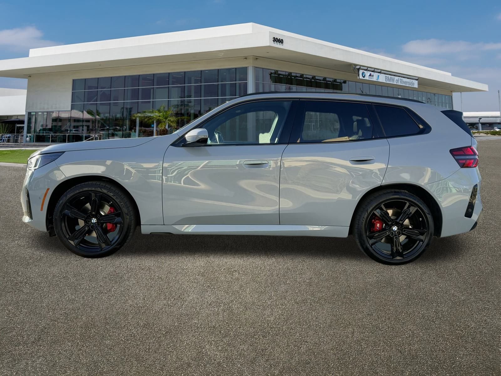 Used 2025 BMW X3 xDrive30i w/ Premium Package image 6