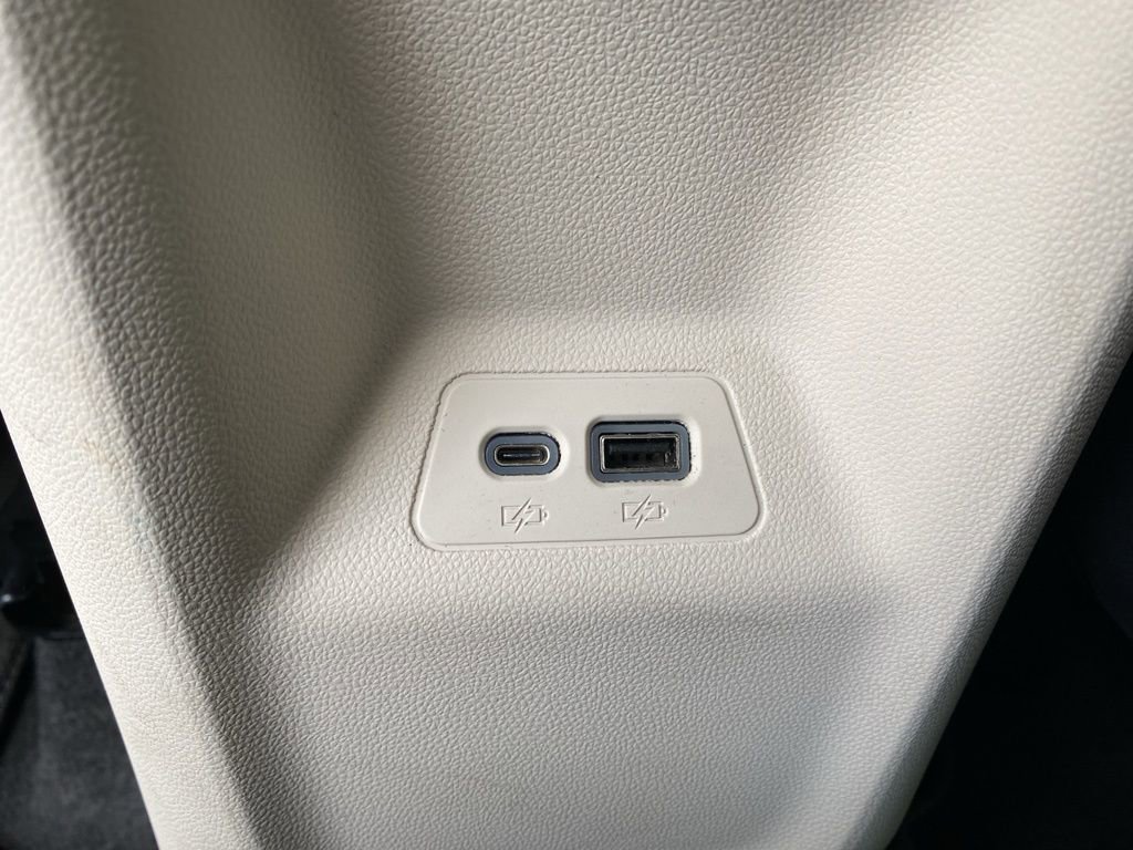 Used 2021 Buick Envision Essence w/ Technology Package I AWD/4WD image 22
