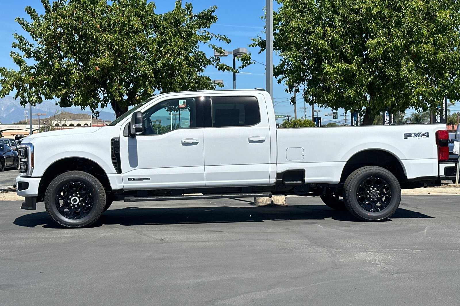 New 2026 Ford F350 XLT w/ XLT Premium Package AWD/4WD image 7
