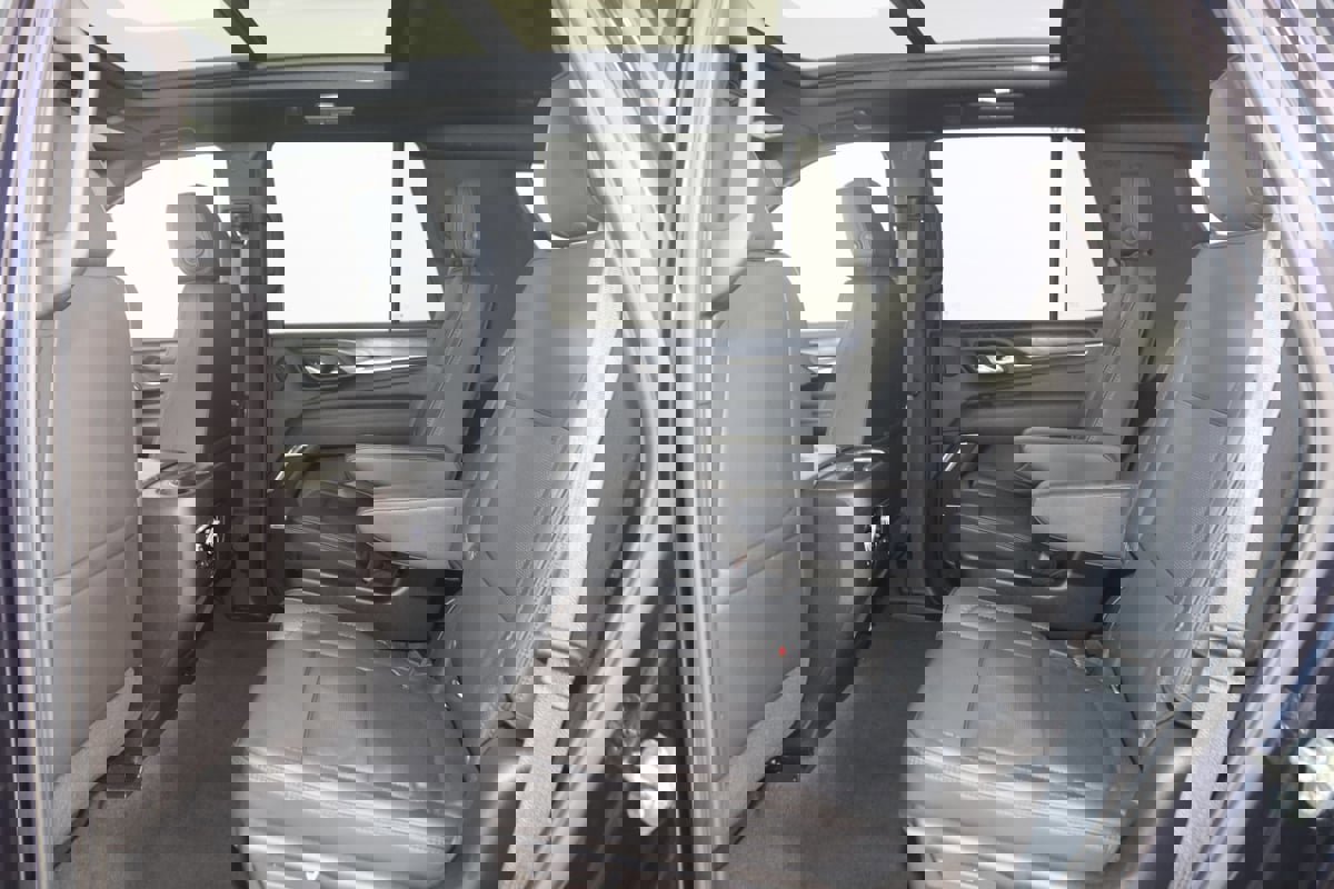 Used 2021 GMC Yukon Denali w/ Denali Premium Package image 48