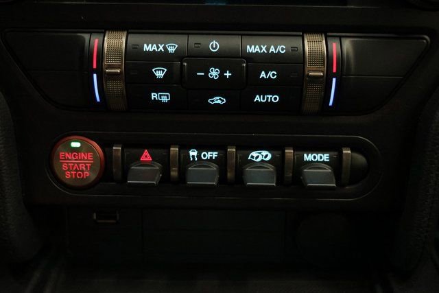 Used 2022 Ford Mustang Shelby GT500 w/ Carbon Fiber Track Pack image 92