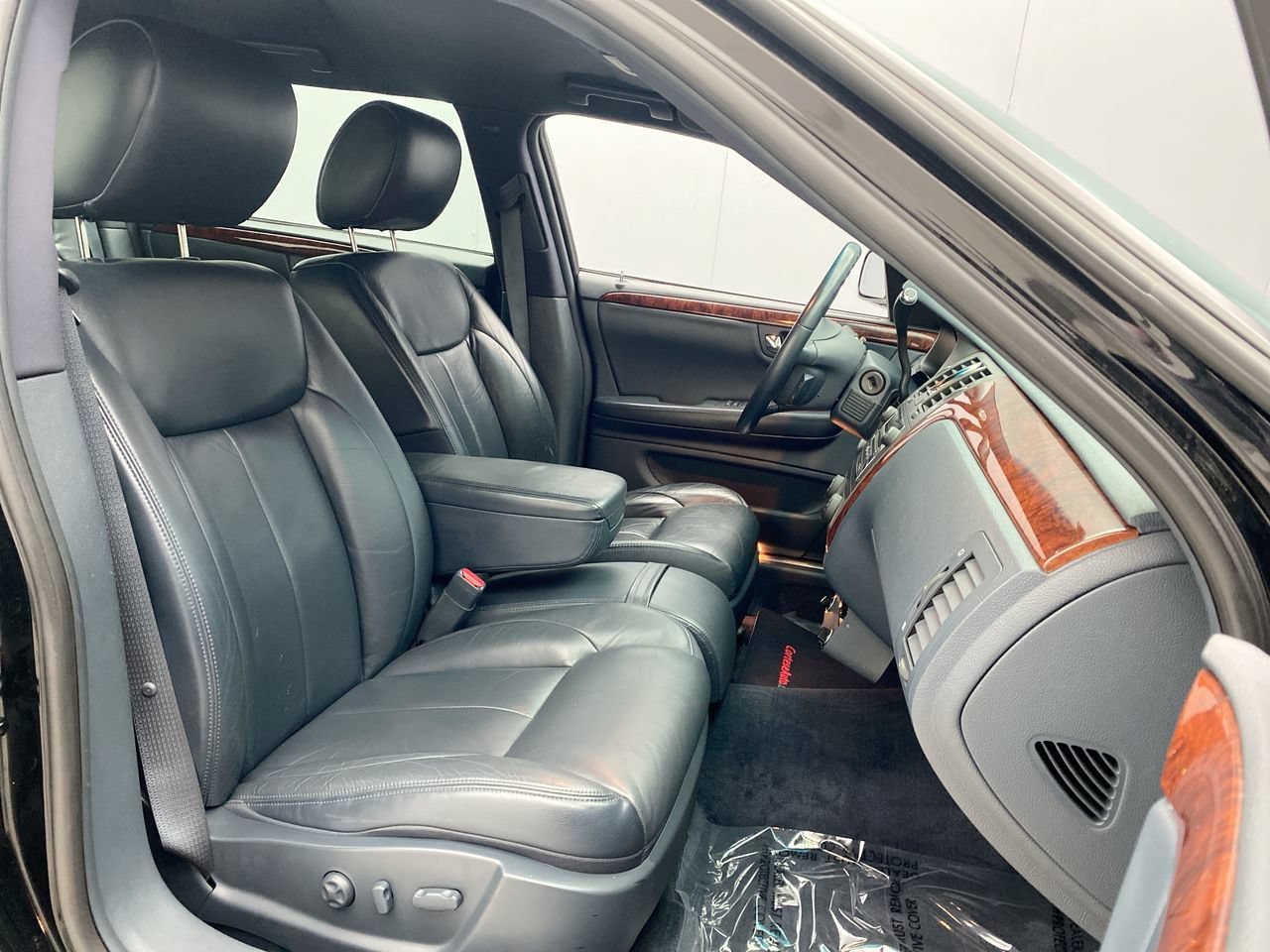 Used 2009 Cadillac DTS Limousine FWD image 20