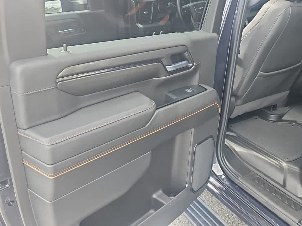 Used 2024 GMC Sierra 2500 AT4 w/ AT4 Premium Plus Package AWD/4WD image 18
