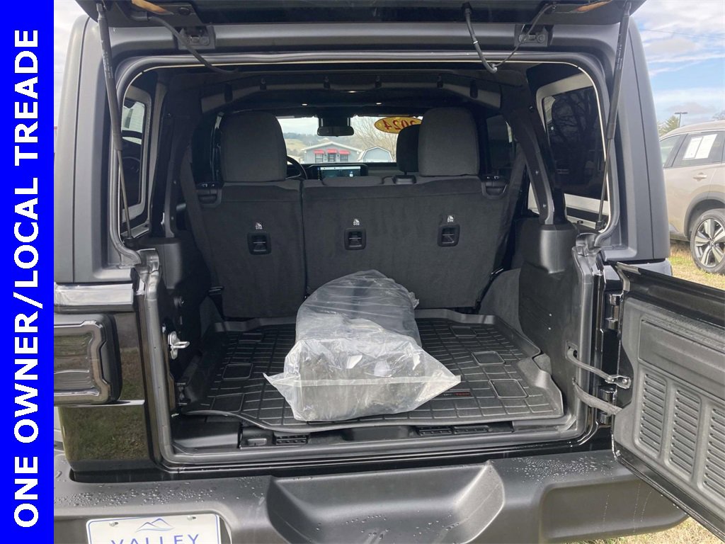 Used 2024 Jeep Wrangler Sport S image 11