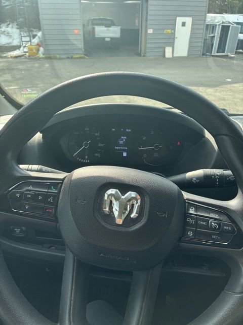 Used 2025 RAM ProMaster 2500 w/ Convenience Group image 14