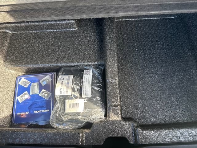 Certified 2024 Hyundai Tucson Blue image 38