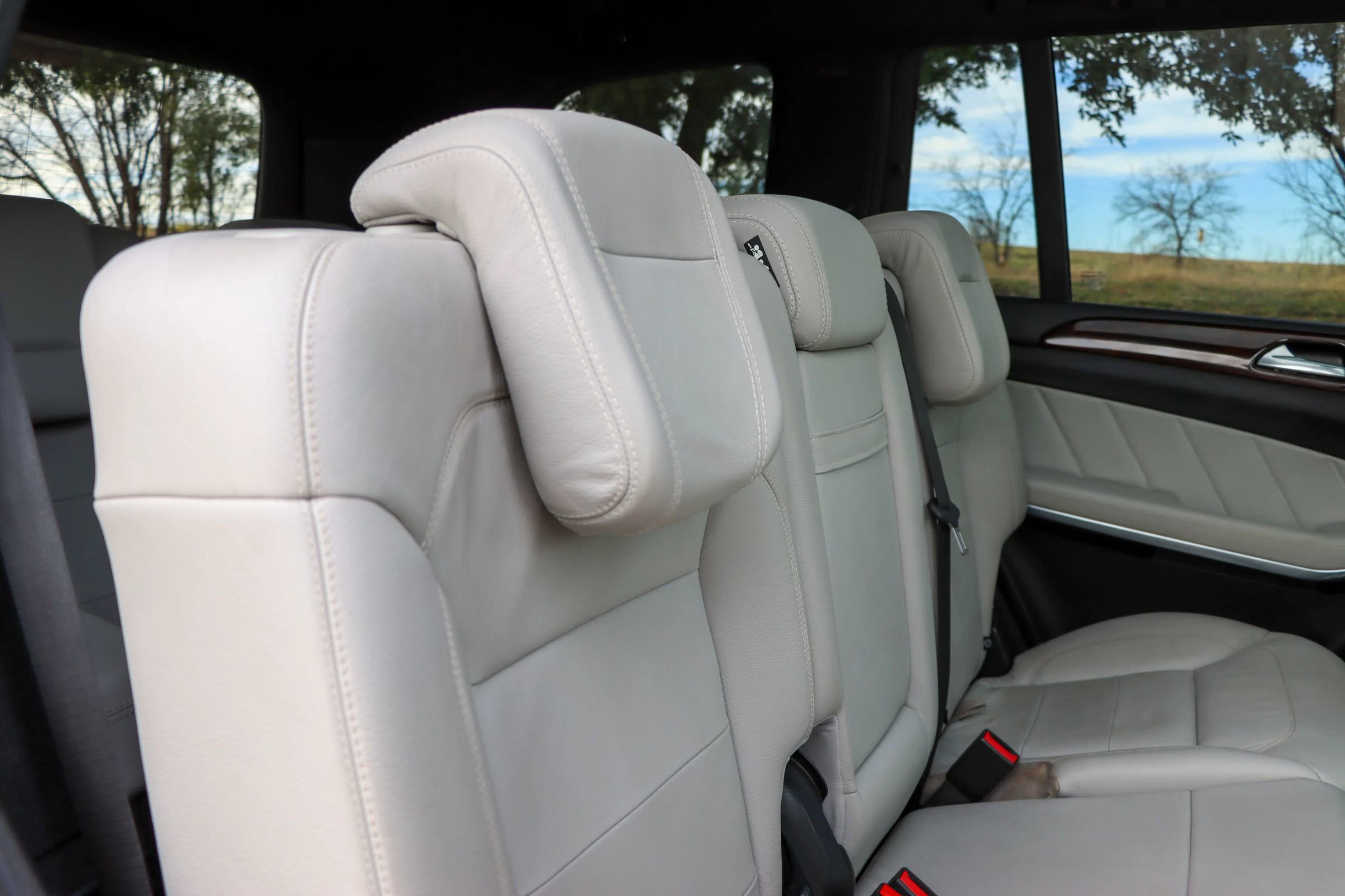 Used 2015 Mercedes-Benz GL 550 4MATIC image 40