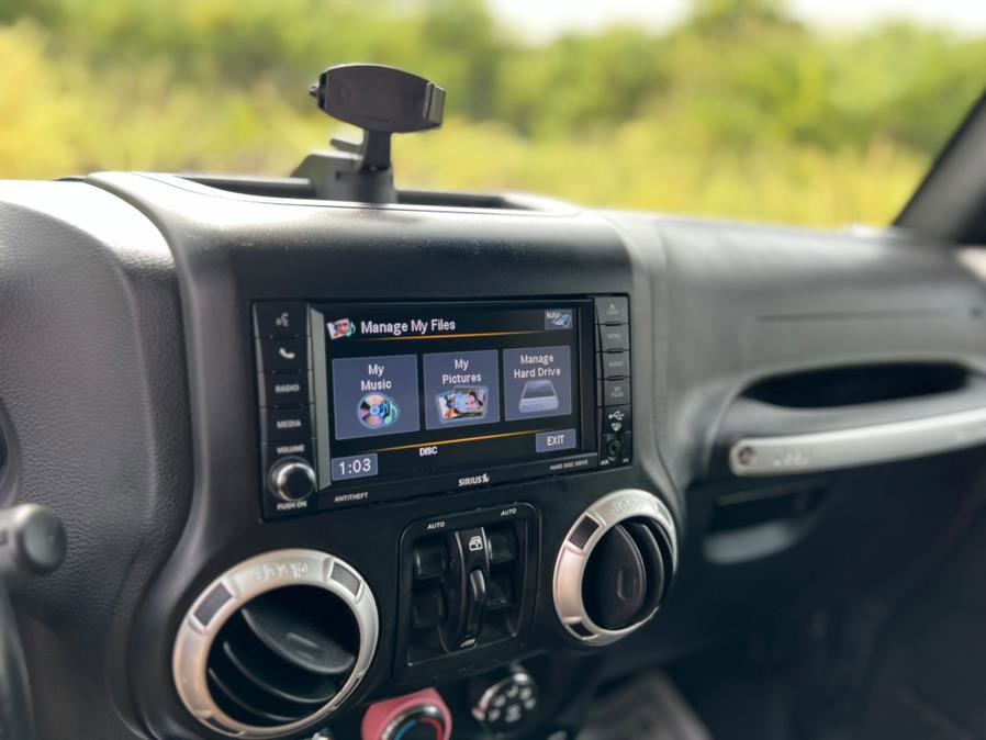 Used 2018 Jeep Wrangler Unlimited Sahara image 21