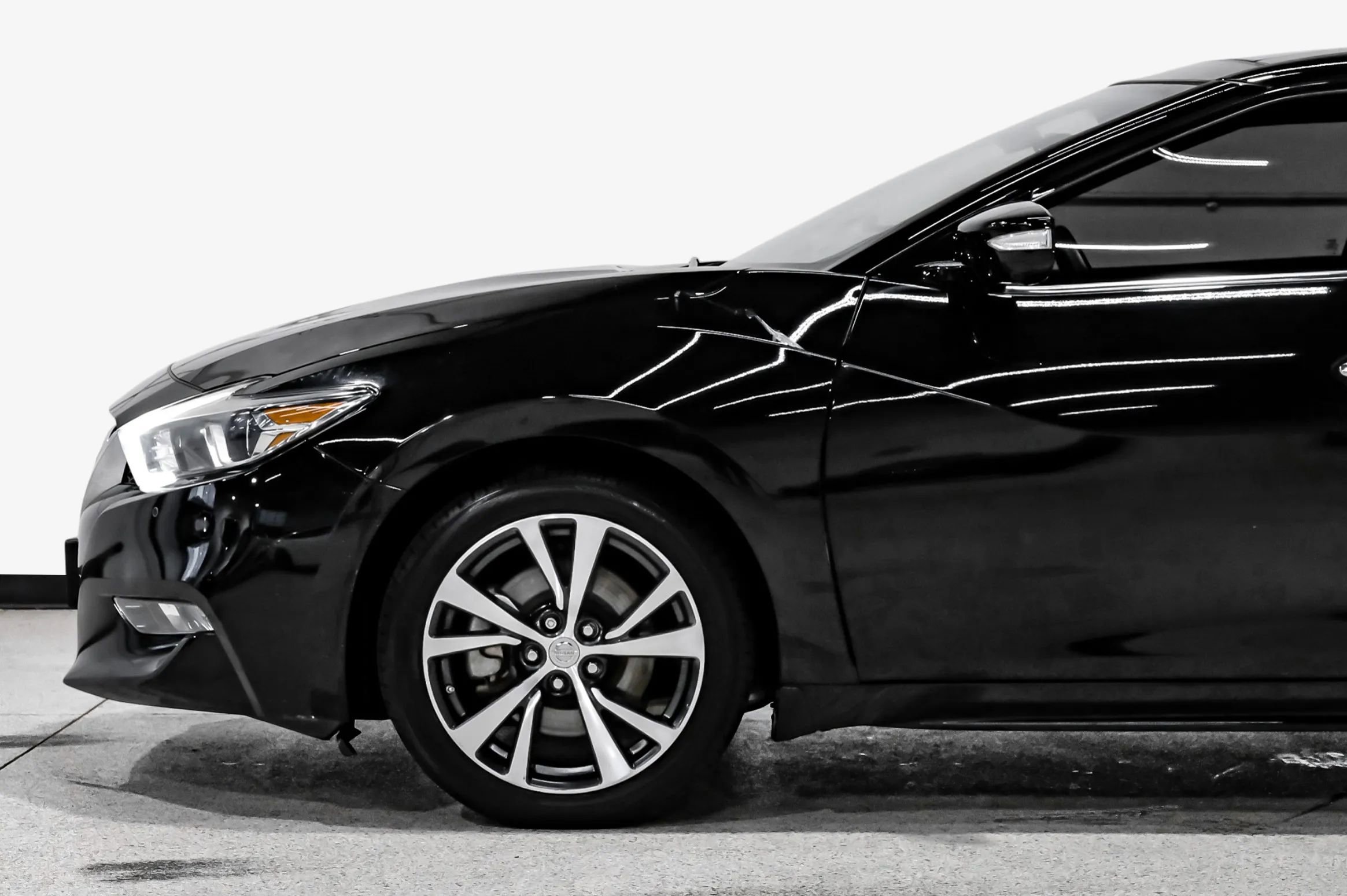 Used 2017 Nissan Maxima Platinum FWD image 16