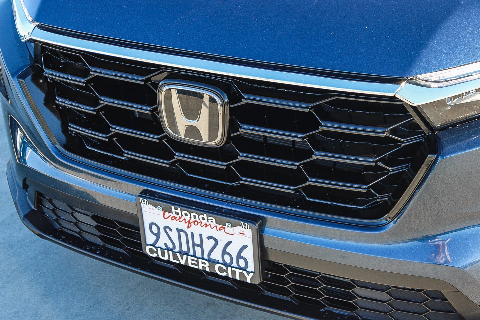 Certified 2025 Honda CR-V EX image 6