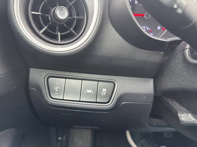 Used 2019 Kia Forte LXS FWD image 23