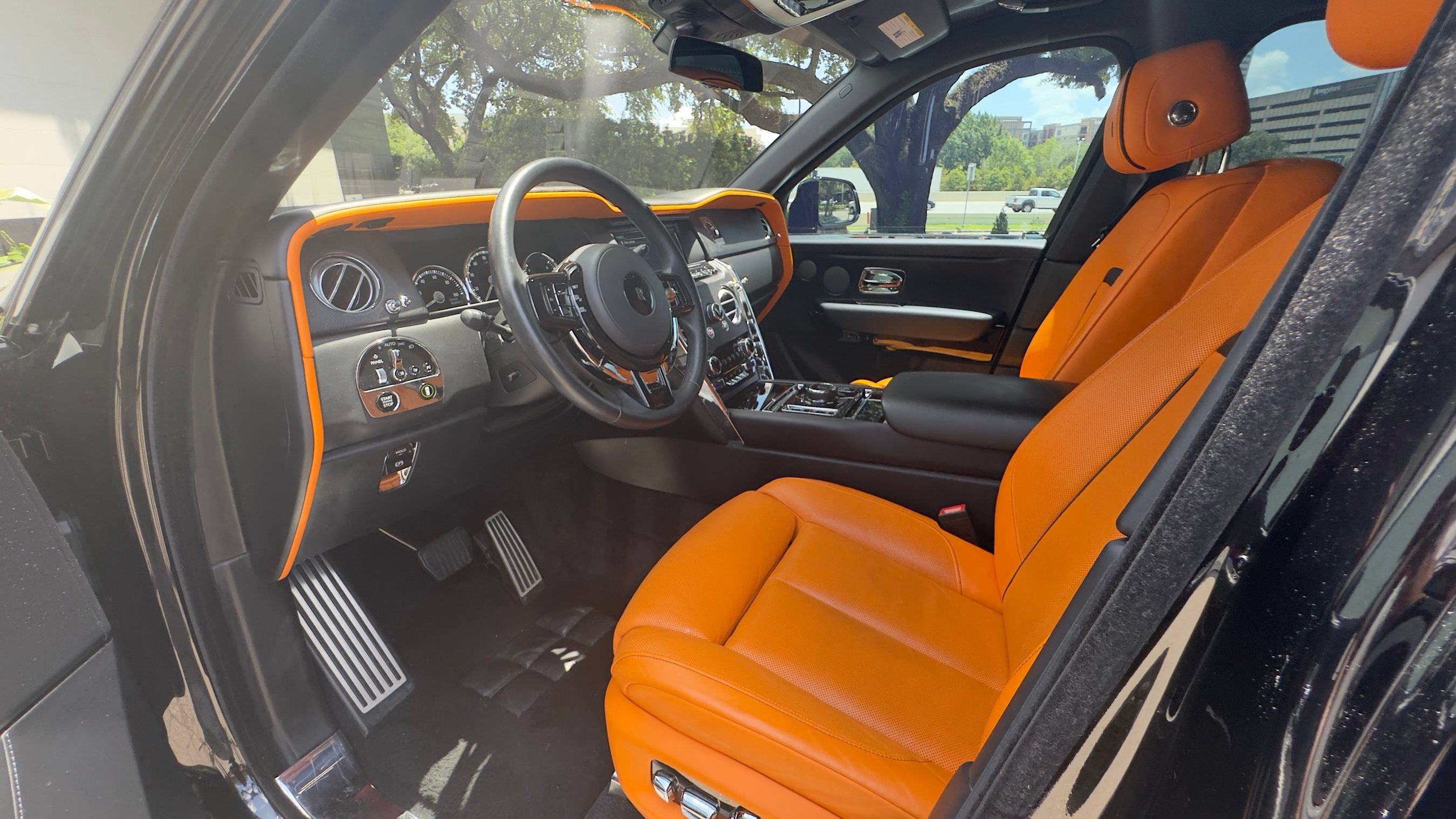Used 2023 Rolls-Royce Cullinan AWD/4WD image 7