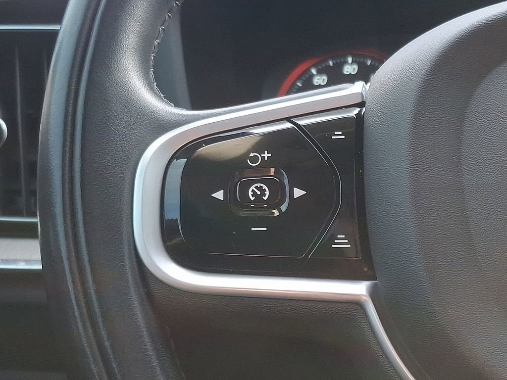 Used 2021 Volvo S60 T5 Inscription image 22
