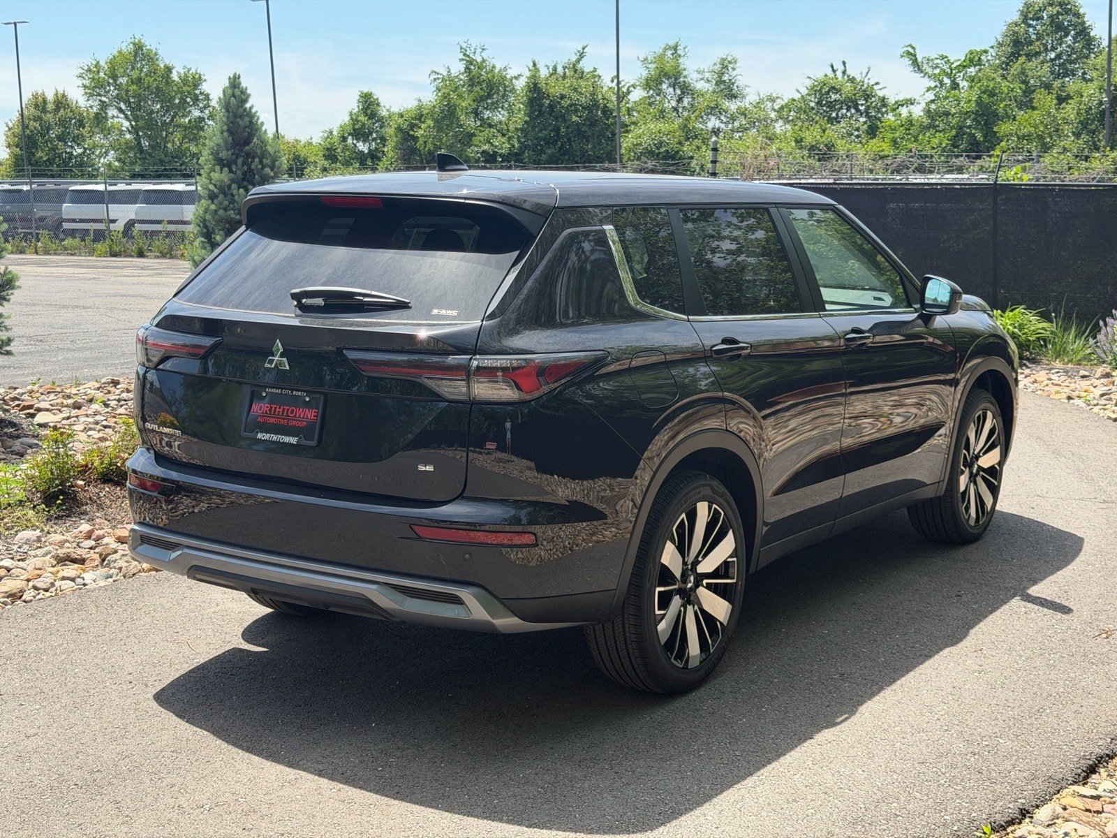 New 2026 Mitsubishi Outlander SE AWD/4WD image 5
