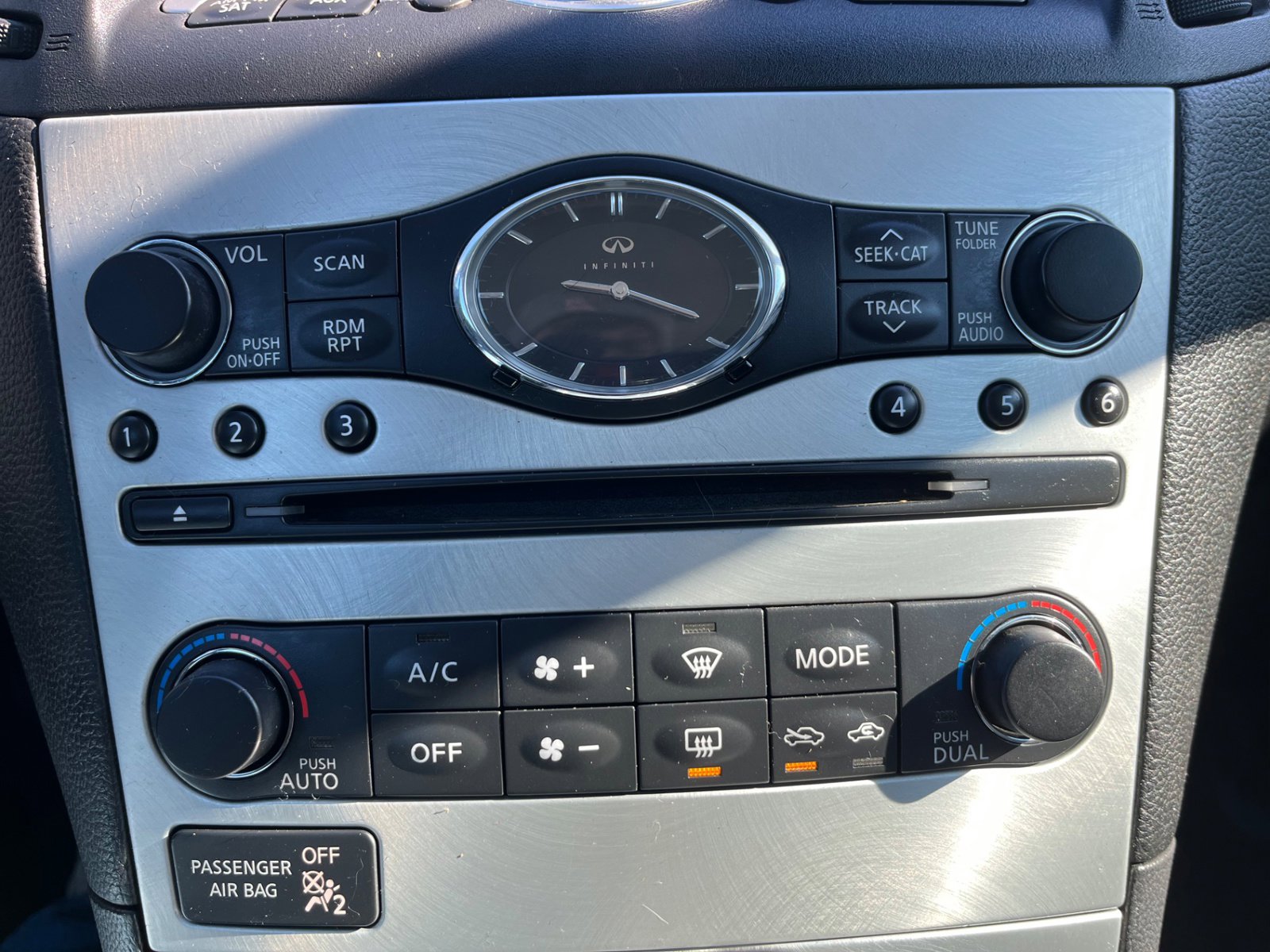 Used 2011 INFINITI G37 w/ Premium Pkg image 29